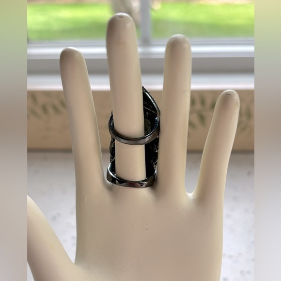 Gothic Victorian Heart Crystal Knuckle‎ Finger Ring - Picture 9 of 9